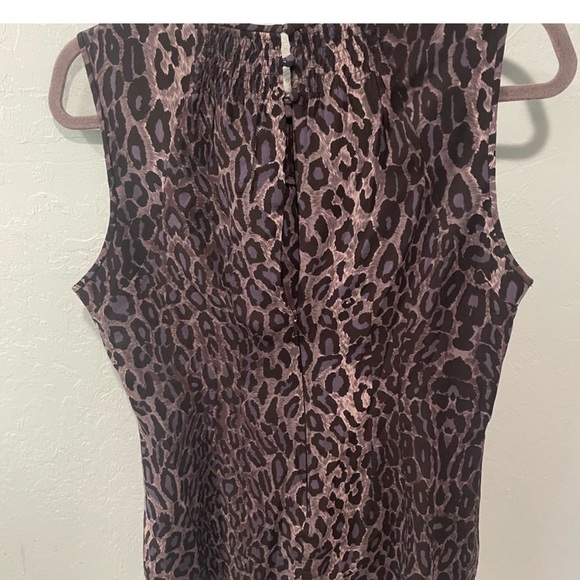 BCBG Sleeveless Blouse Sz M Womens 90’s Y2K Office Career Silk Staple Layer Top - Picture 2 of 8